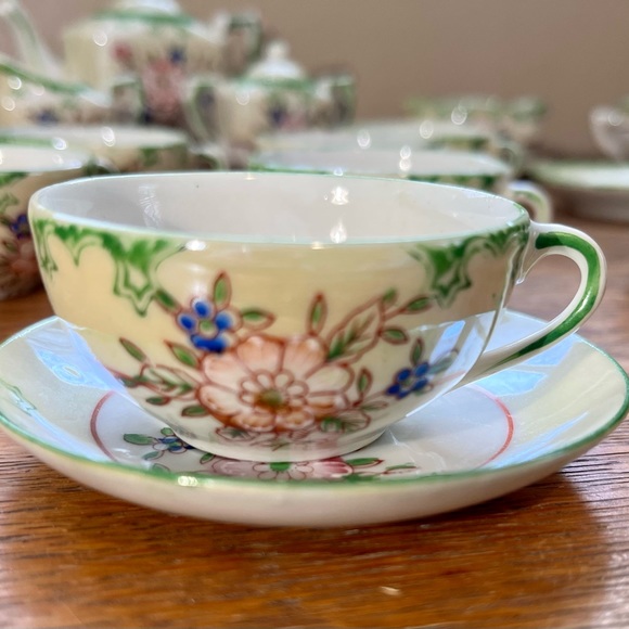 Lusterware child size tea set - Picture 2 of 8